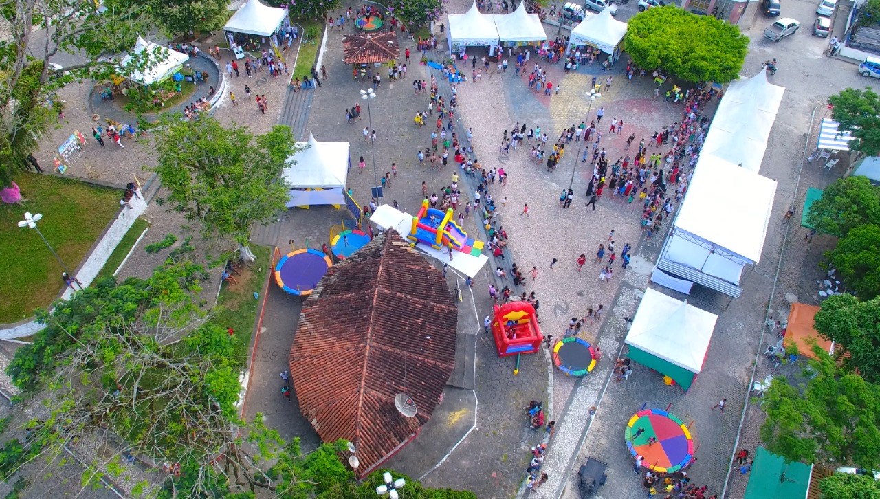 Camacã: 5° Feira Literária homenageia artistas locais